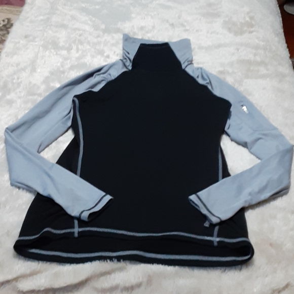 Reebok Tops - 3 x $15 Reebok women pullover long sleeve shirt